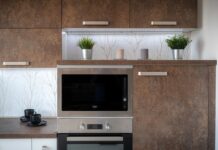 Jak lodówka robi lód?